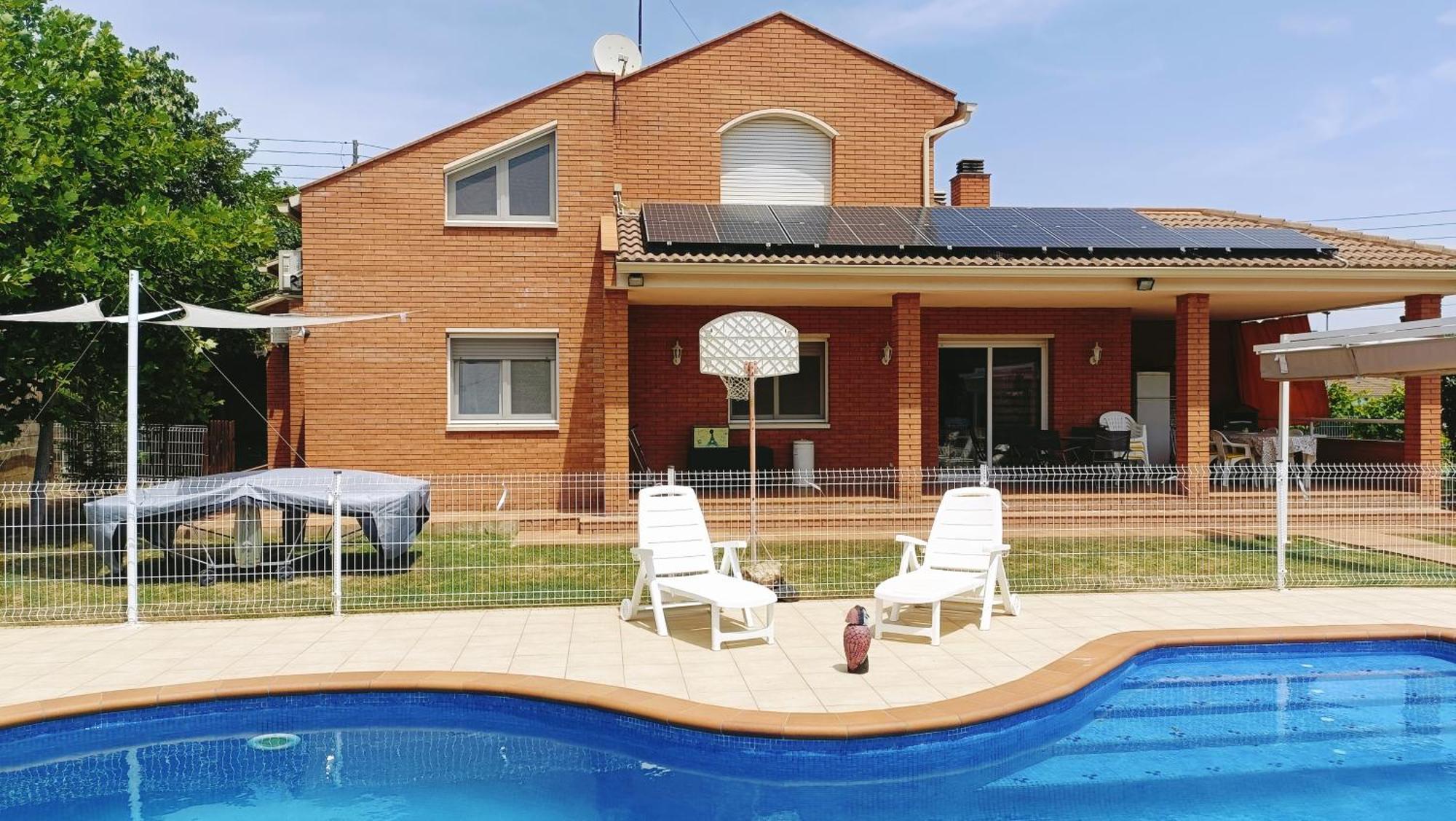 Santa Eulalia de Ronsaná Casa Con Jardin Y Piscina Privada.ヴィラ エクステリア 写真