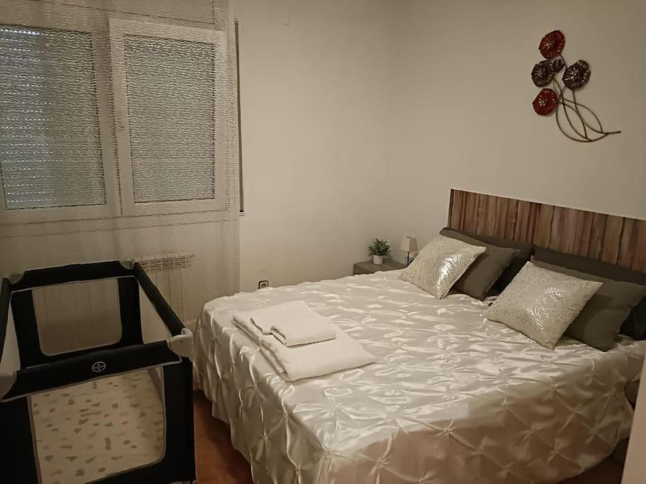 Santa Eulalia de Ronsaná Casa Con Jardin Y Piscina Privada.ヴィラ エクステリア 写真